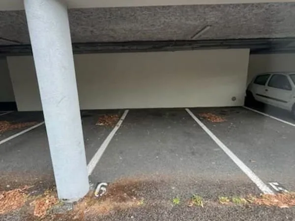 Parking/box ANGERS