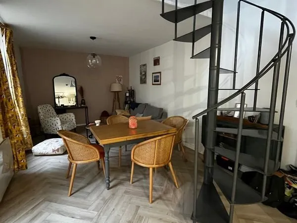Duplex meublé 65m² avec cour privative - Reims Clairmarais