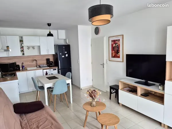 T2 meublé 40m² rénové - Centre-ville Troyes - Lumineux & calme