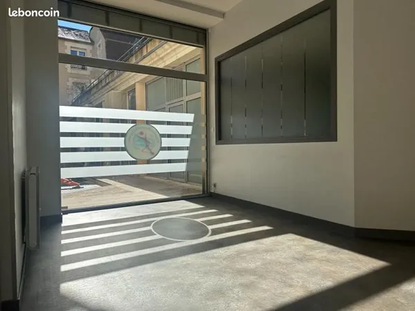 Bureaux 80 m²