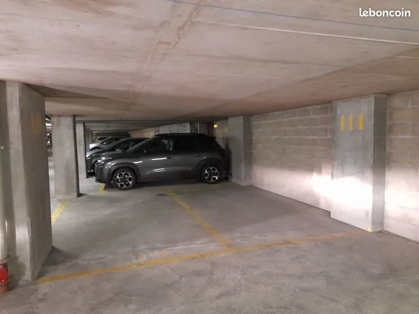 Place de parking rue Lecourbe 75015 Paris