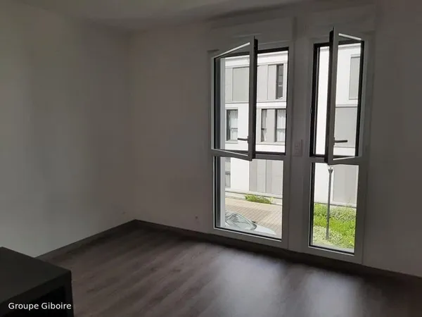 A LOUER - AGENCE GIBOIRE - APPARTEMENT T1 - RENNES CENTRE VILLE