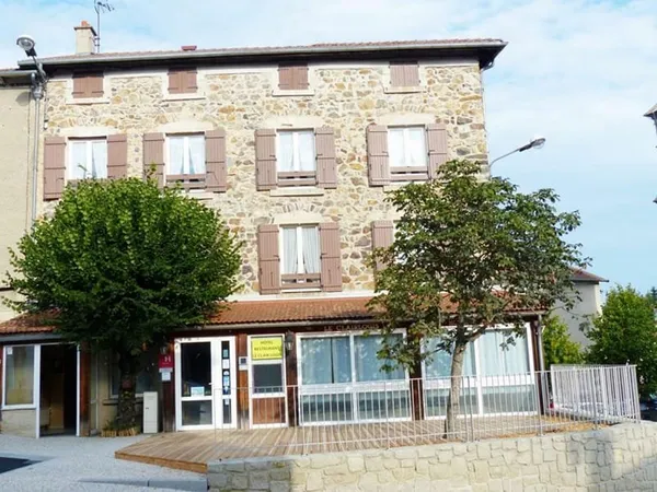 Propriété d'exception avec piscine et salle de sport à Laussonne