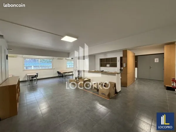 Bureau 356 m²