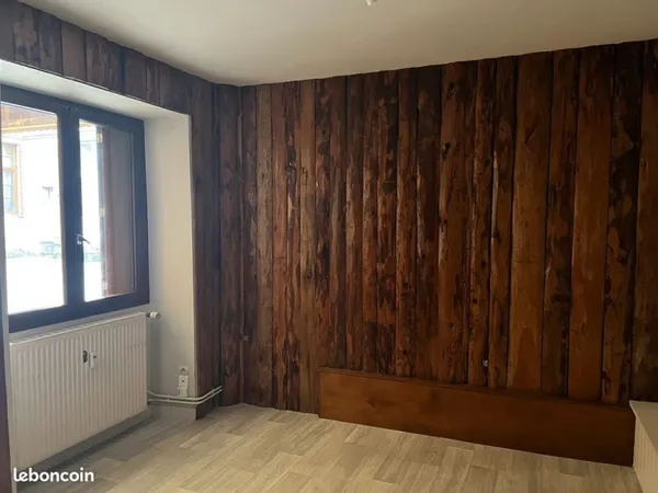 Petit studio en RDC à Poligny