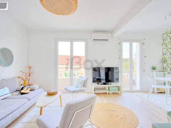 TOULON MOURILLON TYPE 3 ENTIEREMENT RENOVE - BALCON AVEC VUE