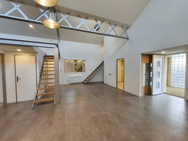 A vendre superbe Loft en duplex ! 6 pièces, 3 chambres et me