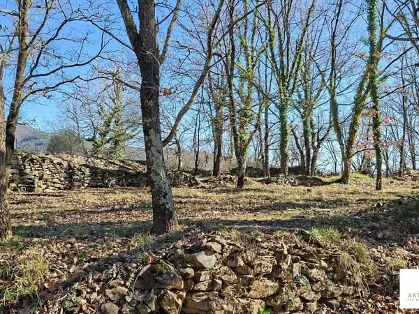 Superbe terrain constructible d'environ 720 m²