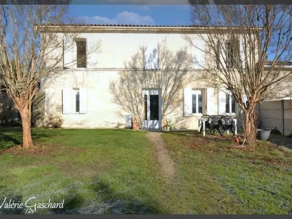 Immeuble à vendre Proche de COUTRAS (33)