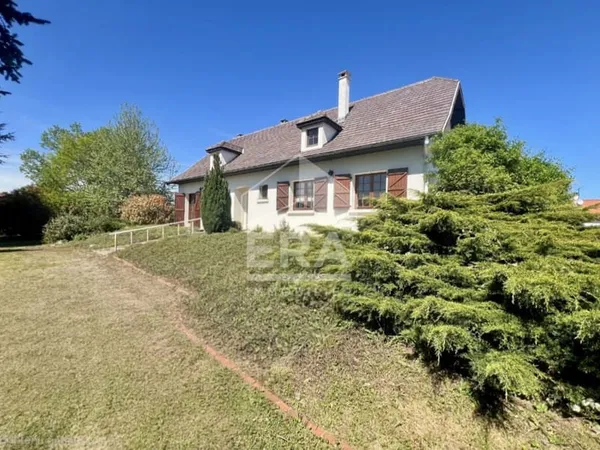 Maison 5 pièces à vendre à Bazet avec vue sur les Pyrénées
