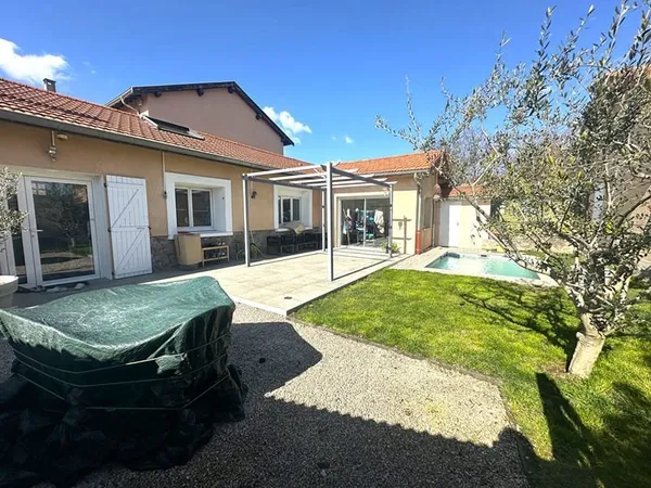 Maison Saint Genis Les Ollieres 5 pièce(s) 102 m2