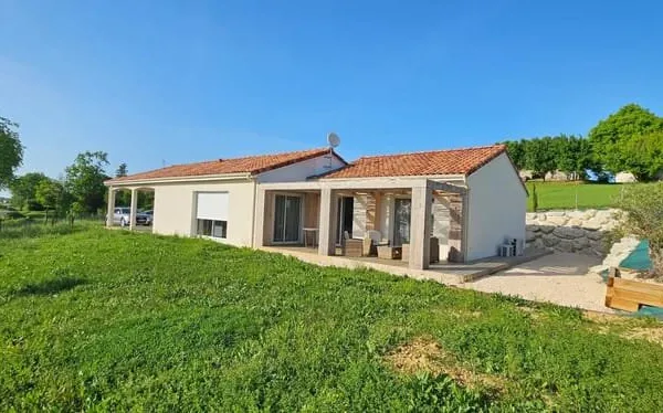 Plain pied contemporain de 110 m² à Miramont-de-Guyenne