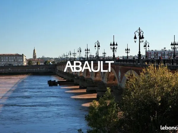 LOCAL COMMERCIAL 67 m² BORDEAUX