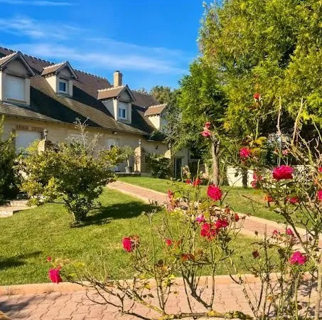 Maison 8 pièces 370 m²
