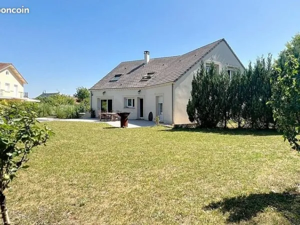 Maison 7 pièces 213 m²