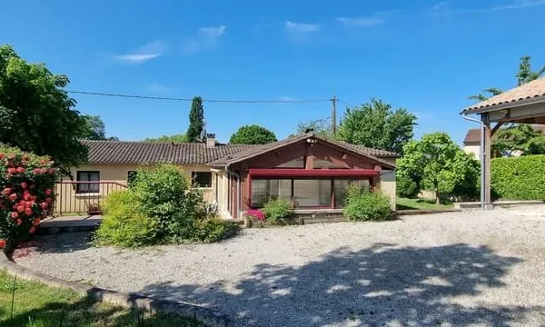 Sur Les Coteaux Maison Plain Pied Avec Dependance Sur 2000 M²