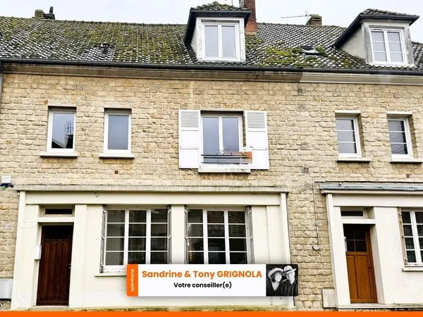 Maison de ville 6 chambres - garage et cour - Centre-ville de Vimoutiers (61)