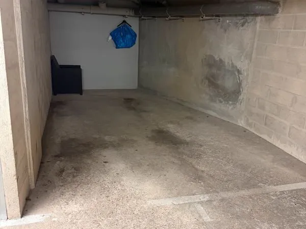 Place de parking à louer 70 mois