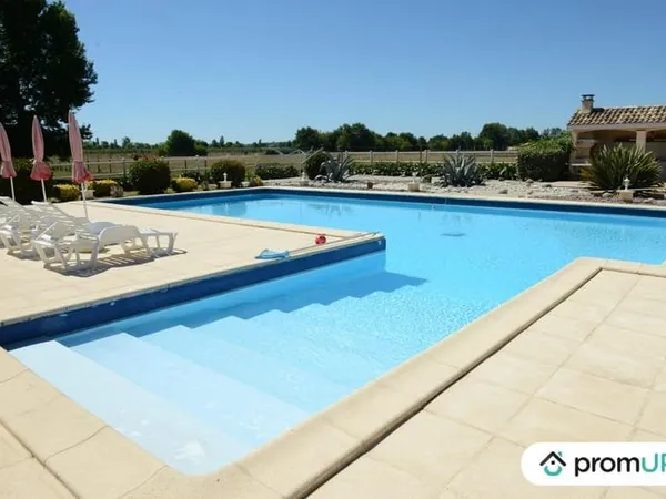 Ensemble immobilier d'exception en Dordogne : idéal gîte ou maison d'hôtes