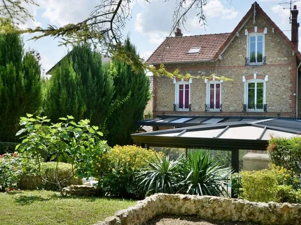 Maison 8 pièces 180 m²