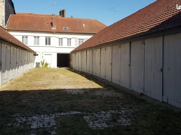 Location place de garages - boxe - garde meubles