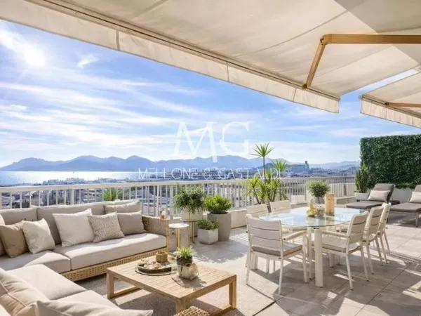 Appartement 4 pièces 143 m²