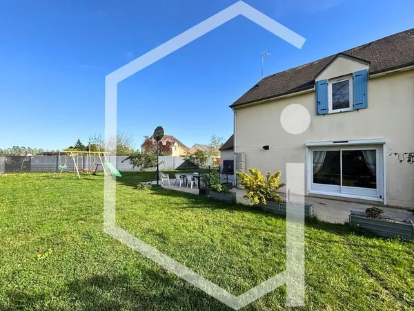 Maison 4 chambres avec jardin et garage à Léré