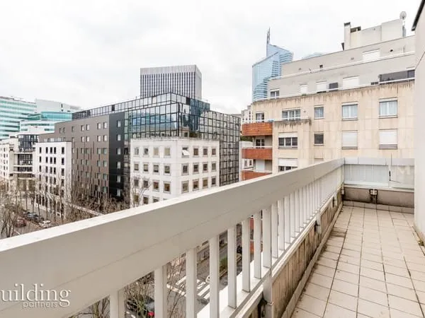 Courbevoie Hôtel de Ville/Front de Seine - Appartement 3 pièces de 62.7 m² + 13 m² de balcon