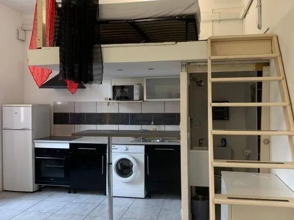 Studio 1 pièce 25 m²