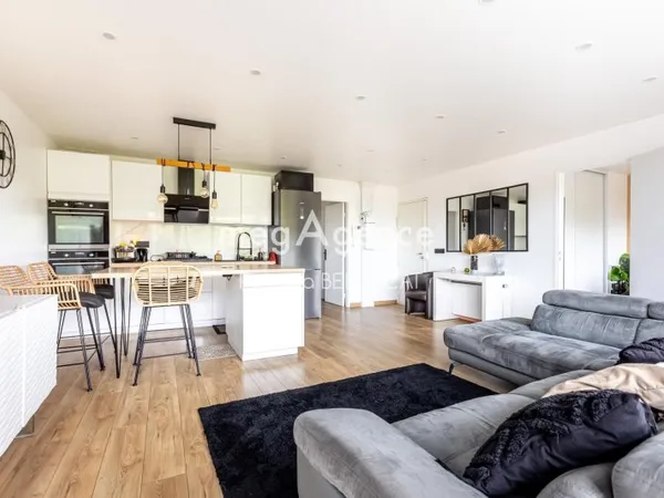Appartement 4 pièces 75m² trois chambres avec Vue et extérieur