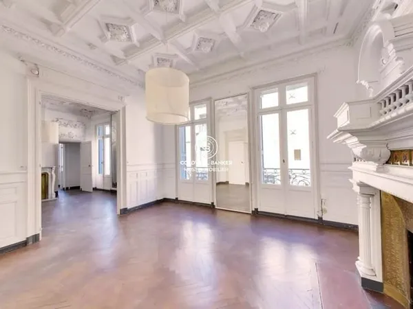 Appartement bourgeois avec jardin