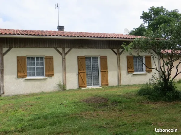 Maison sur 3700 m2 de terrain