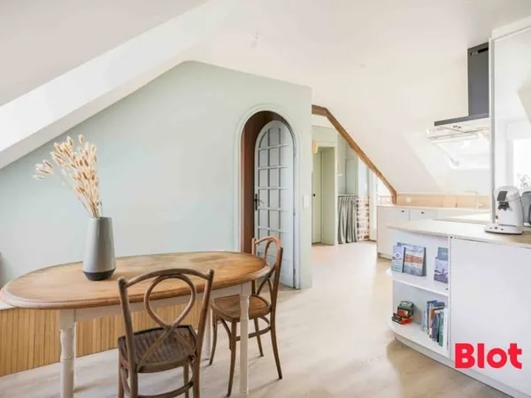A LOUER - Chez BLOT IMMOBILIER PLEUDIHEN SUR RANCE - T2 MEUBLÉ PRESTATIONS HAUT DE GAMME- PLEUDIHEN: