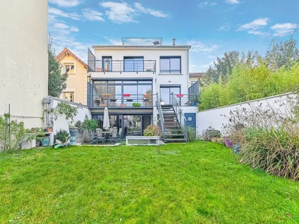 Maison 6 pièces 195 m²