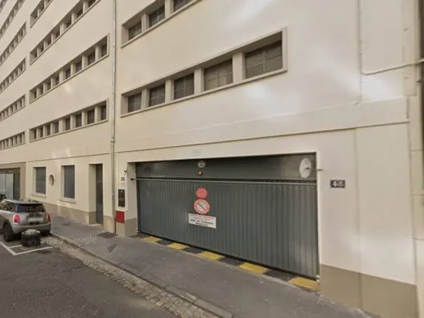 Parking 13 m²