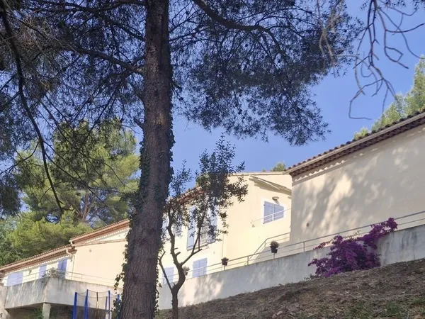 Villa 8 pièces 155 m²