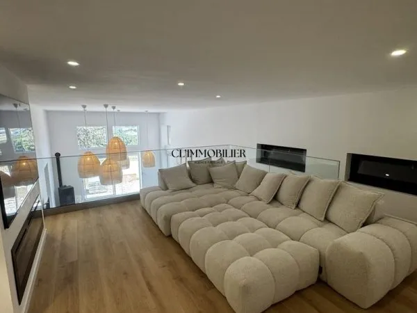 Appartement 5 pièces 178 m²