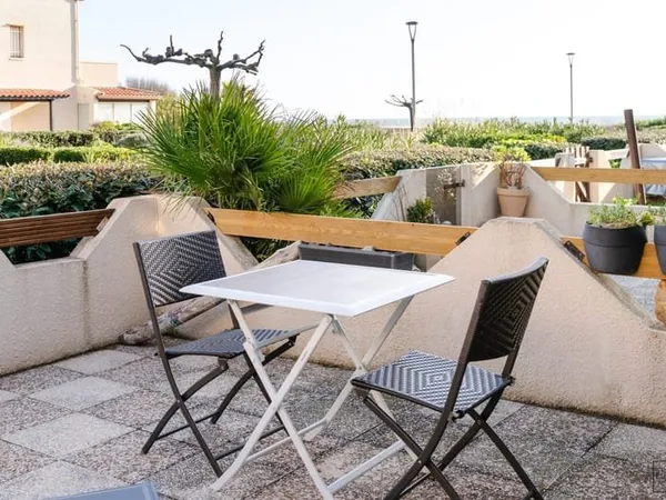 Appartement 3 pièces, avec terrasse, parking et vue mer