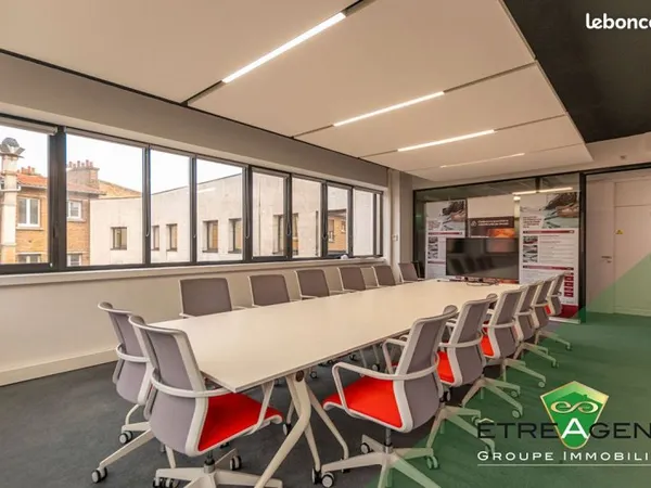 Local commercial 288 m² LE KREMLIN BICETRE