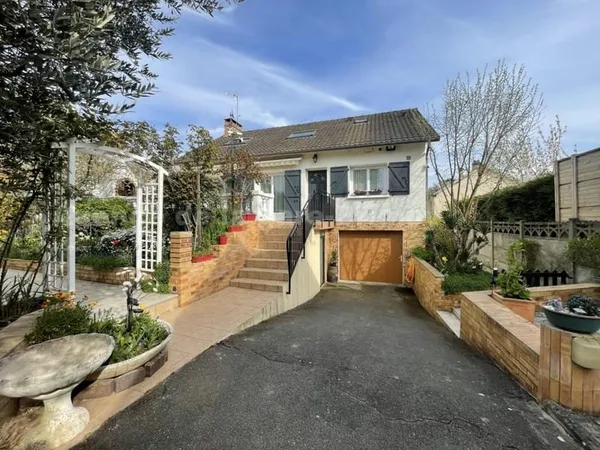 MAISON FAMILIALE CROSNE 5 MIN ECOLES