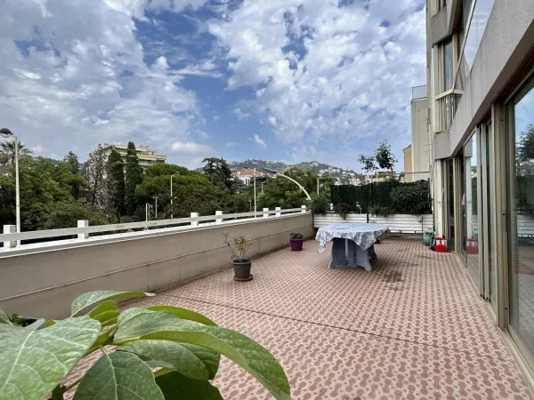 CANNES BANANE 3 P 80 m2 Terrasse 45 m2