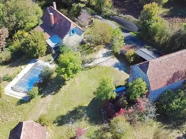 Propriété avec piscine
