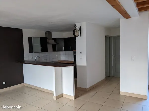 Appartement avec terrasse 3 chambres centre ville