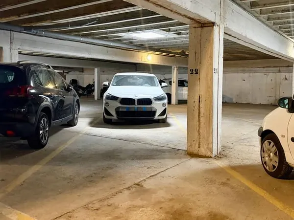 Parking/Garage 8 m²
