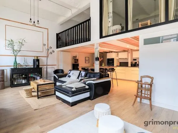 Loft 3 pièces 95 m²