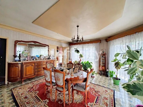 Maison 8 pièces 200 m²