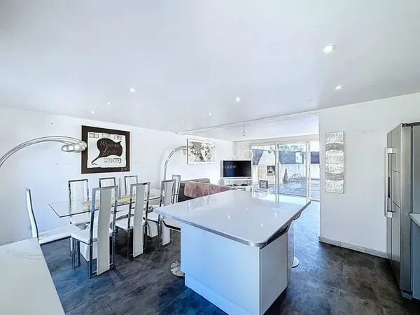 HYERES EST - Maison T4 de 90 m2 - 2 terrasses - Piscine- Exposit