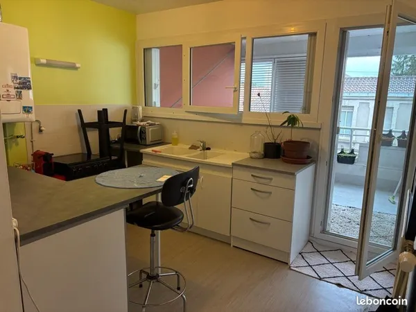 T2 57 m² balcon + parking - proche de Victor Hugo - Angoulême