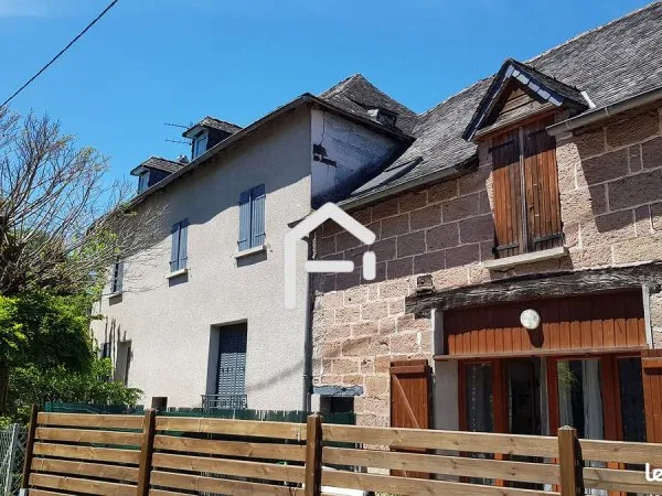 Maison 9 pièces 300 m²