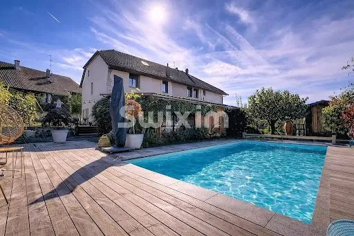 Maison 8 pièces 343 m²